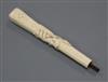 A Victorian ivory parasol handle                                                                                                       