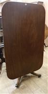 A George III mahogany pedestal breakfast table W.91cm                                                                                  