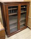 An Edwardian walnut glass fronted bookcase W.91cm                                                                                      