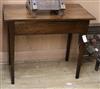 An oak side table W.84cm                                                                                                               