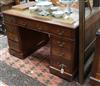 An Edwardian mahogany pedestal desk W.122cm                                                                                            