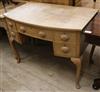 A light oak dressing table W.98cm                                                                                                      