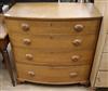 A light oak chest W.89cm.                                                                                                              