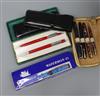 A Parker Vacumatic and other pens and cases                                                                                            