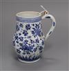 A Chinese blue and white tankard, Kangxi period height 14cm                                                                            