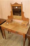 An Edwardian satin walnut dressing table W.99cm                                                                                        