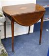 A satinwood-banded mahogany oval Pembroke table W.71cm                                                                                 