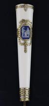 A Swiss gold-mounted ivory parasol handle, H.6in.                                                                                      