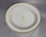 A large late 18th century Chinese export porcelain oval serving dish - 44cm diameter                                                                                                                                        