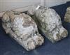 A pair of reconstituted stone lions W. approx. 20cm                                                                                    