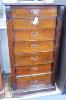 A victorian mahogany Wellington chest of seven drawers, 122 cm high, at 65 cm wide, 41 cm deep                                                                                                                              