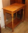 A reproduction oak side table W.80cm                                                                                                   