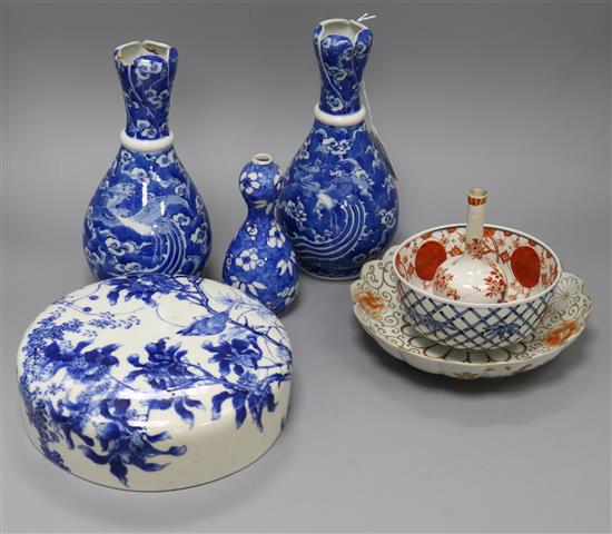 A group of Japanese porcelain tallest 24.5cm