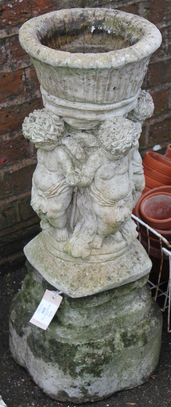Small stone garden bird bath(-) Sale 300315 - Lot 908 - - Gorringe's