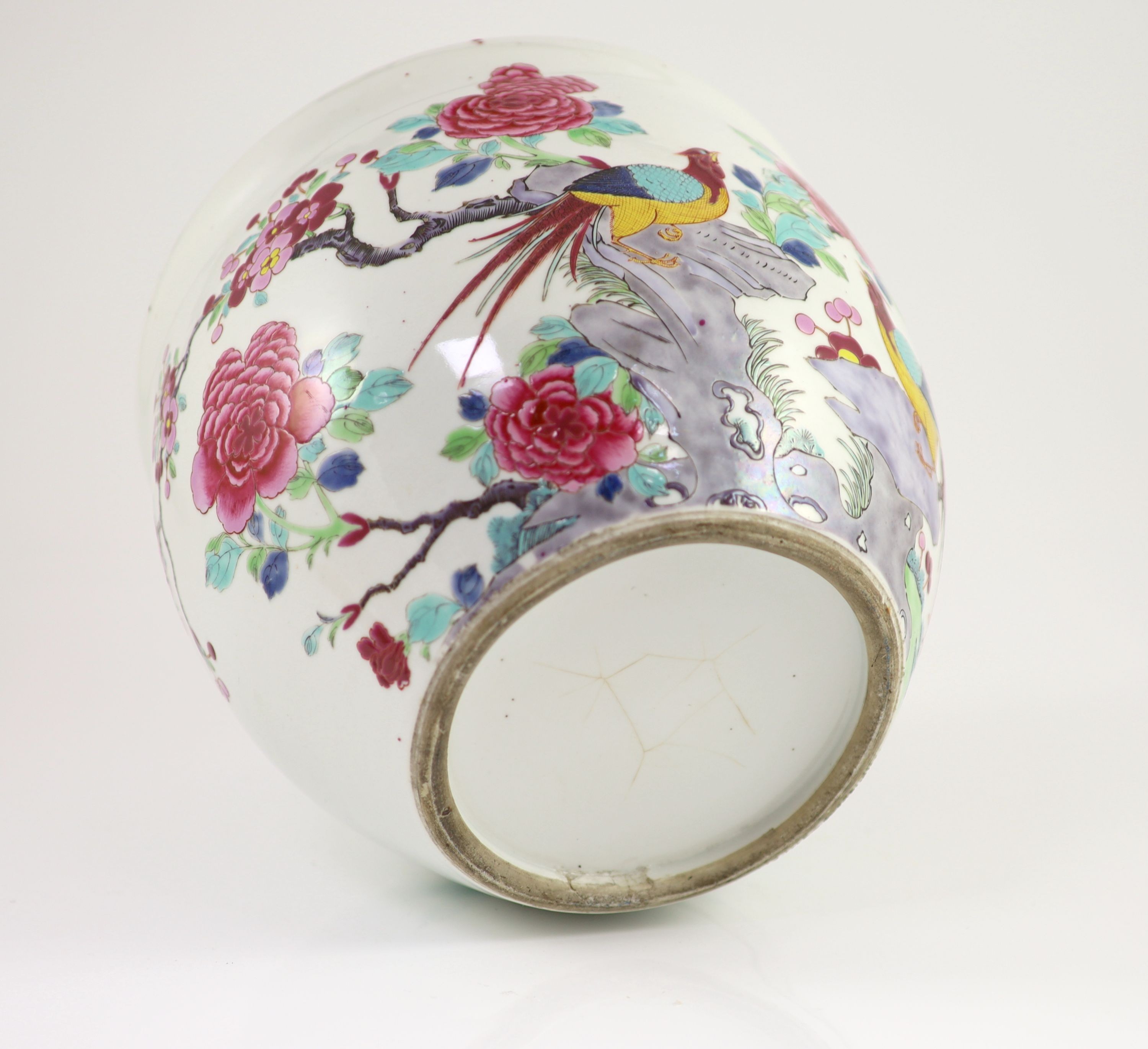 A Chinese famille rose jardiniere, early 19th century, 26 cm diameter, 20.5 cm high