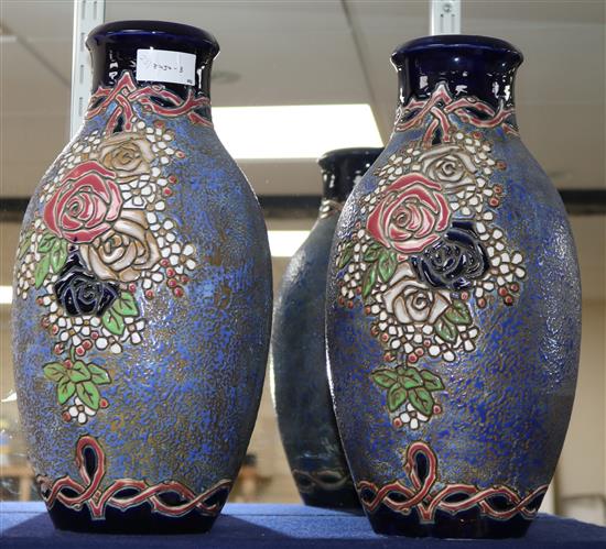 A pair of amphora-style vases A pair of amphora-style vases