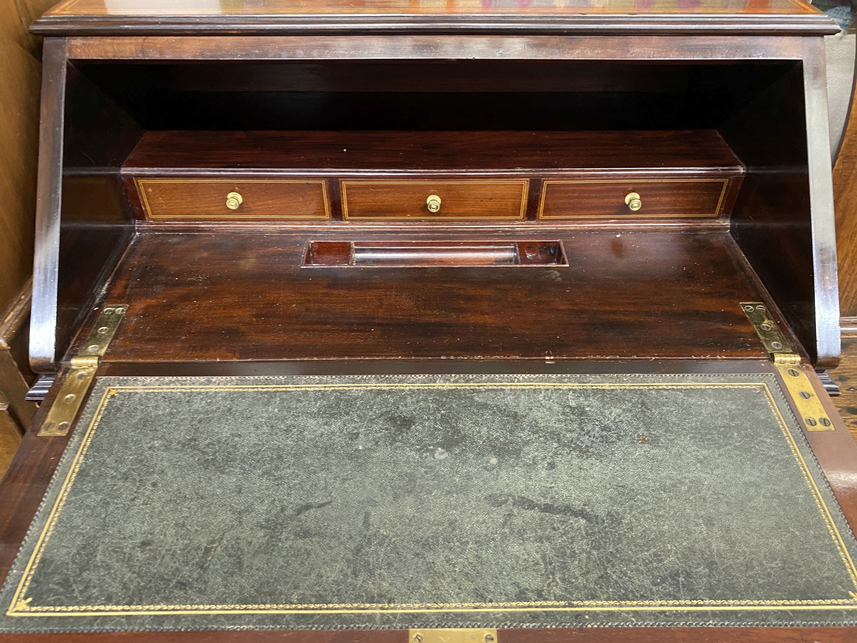 An Edwardian satinwood banded mahogany bureau, width 75cm, depth 47cm, height 96cm