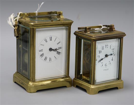 A carriage clock and a carriage timepiece