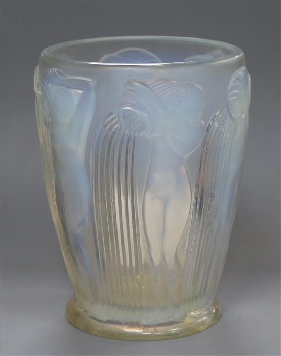 Le Marché Biron - René Lalique Opalescent Danaides Vase