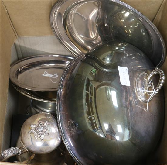 A quantity of plated ware etc A quantity of plated ware etc