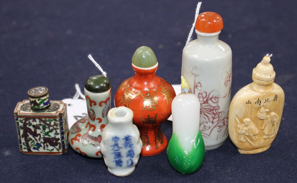 Seven Chinese snuff bottles, various, including porcelain, hardstone and cloisonne examples Seven Chinese snuff bottles, various, including porcelain, hardstone and cloisonne examples