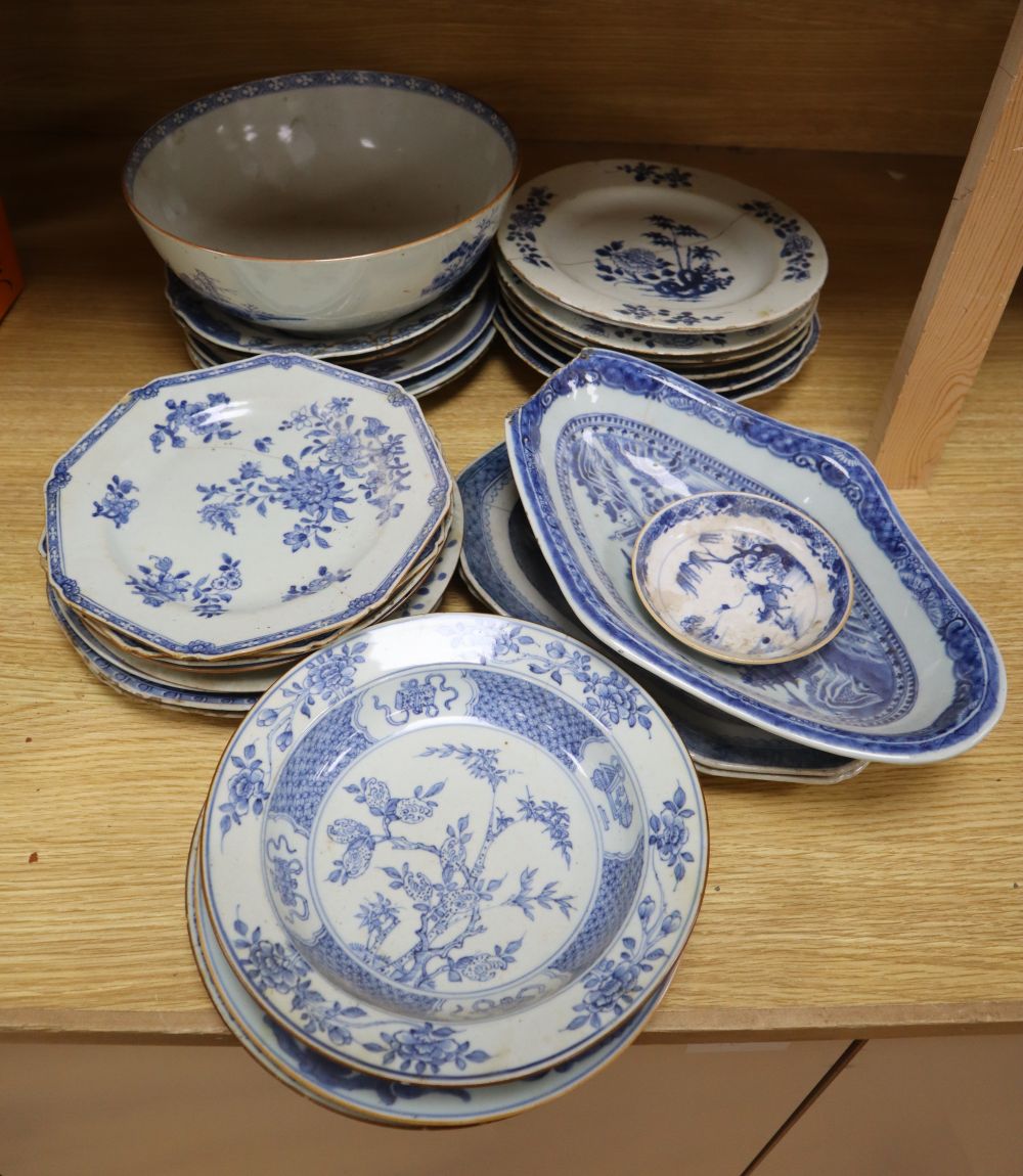 Twenty nine pieces of 19th century Chinese blue and white export ...

