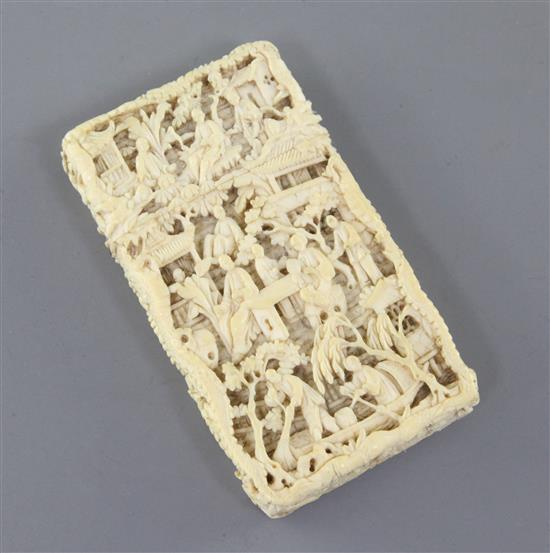 A Chinese export ivory card case, 19th century, 9.5cm A Chinese export ivory card case, 19th century, 9.5cm