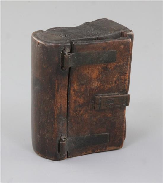 A late 17th / early 18th century treen snuff box, carved as a book, 3.5in. A late 17th / early 18th century treen snuff box, carved as a book, 3.5in.