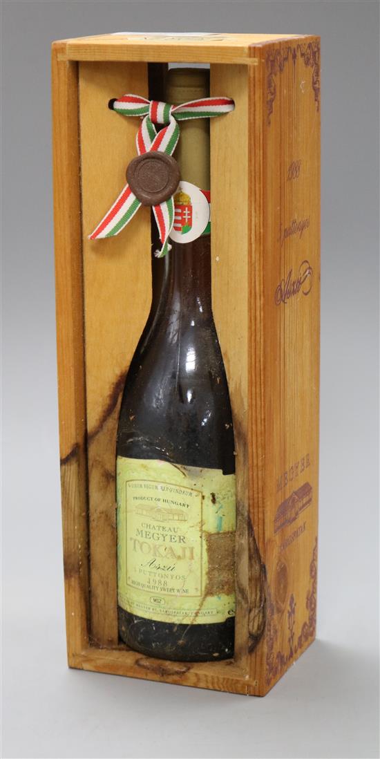 A bottle of Chateau Megyer Tohaji 1988