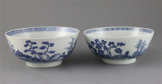 A pair of Chinese Nanking cargo blue and white bowls, Qianlong period, diameter 19cm A pair of Chinese Nanking cargo blue and white bowls, Qianlong period, diameter 19cm