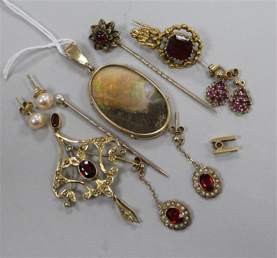 Mixed jewellery including a 9ct gold and gem set pendant, an opal pendant and earrings etc. Mixed jewellery including a 9ct gold and gem set pendant, an opal pendant and earrings etc.