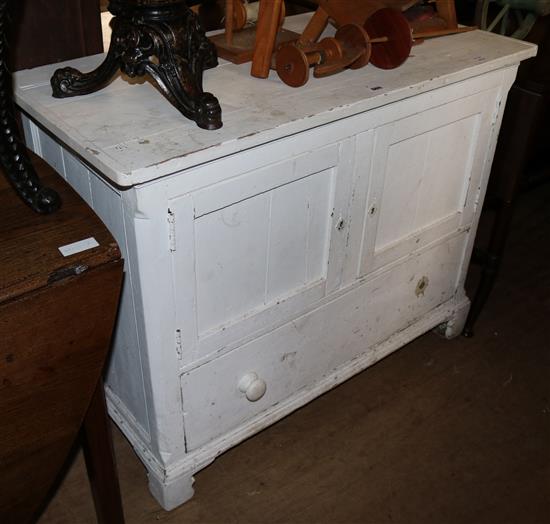 White painted cupboard Sale 200616 - Lot 669 - - Gorringe's