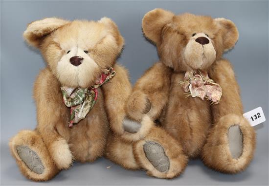 Two Angie Rogers 1999 fur teddy bears Two Angie Rogers 1999 fur teddy bears