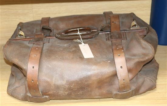 A Gladstone bag A Gladstone bag