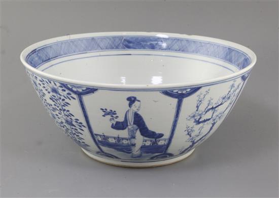 A large Chinese blue and white bowl, 19th century, diameter 33.6cm A large Chinese blue and white bowl, 19th century, diameter 33.6cm