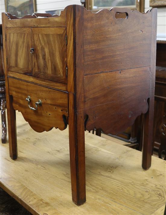 A Georgian mahogany tray top commode W.57cm A Georgian mahogany tray top commode W.57cm