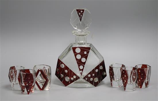 An Art Deco decanter and six glasses decanter 21.5cm