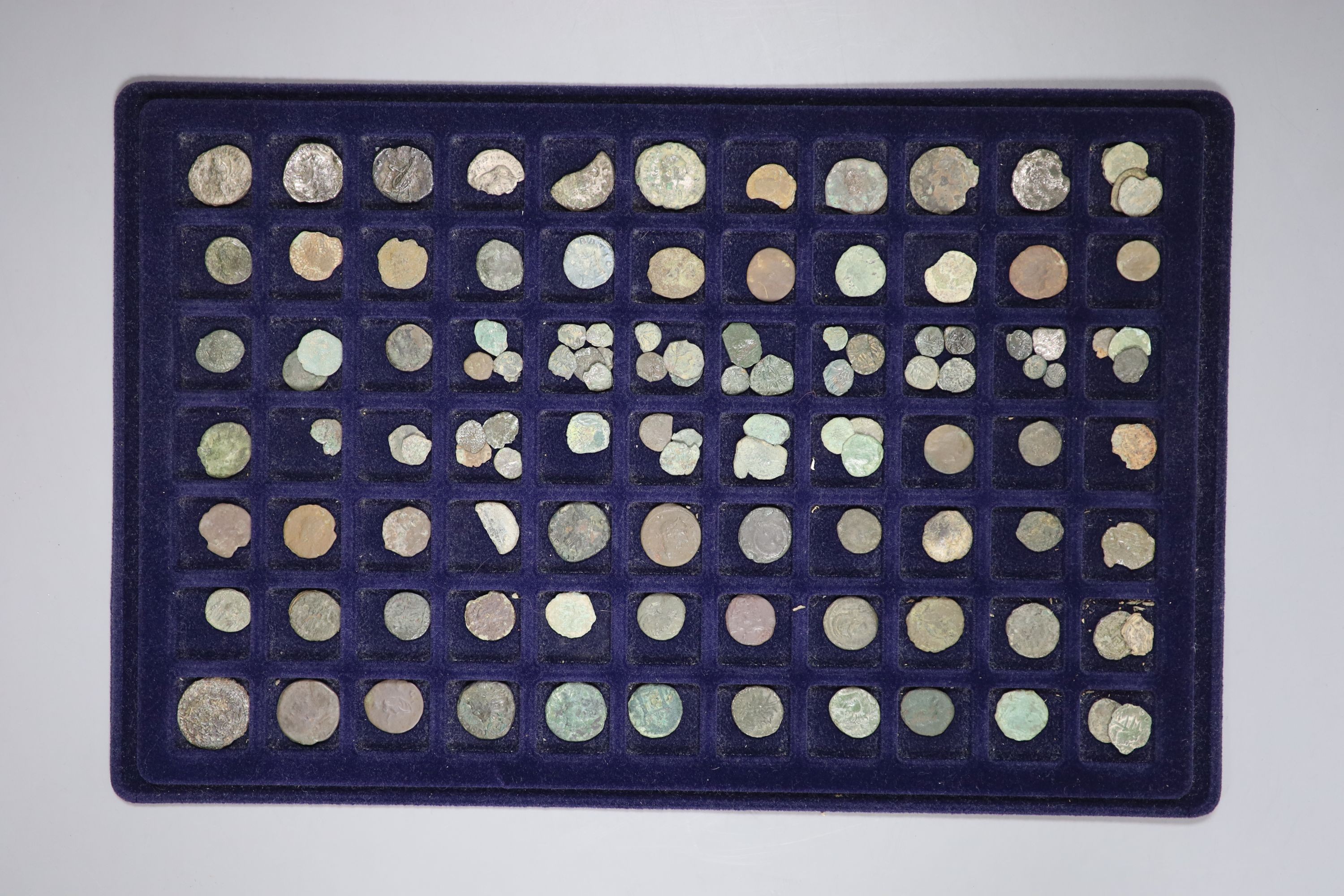 A large collection of Roman AE coinage found in Sussex, including fragments                                                                                                                                                 