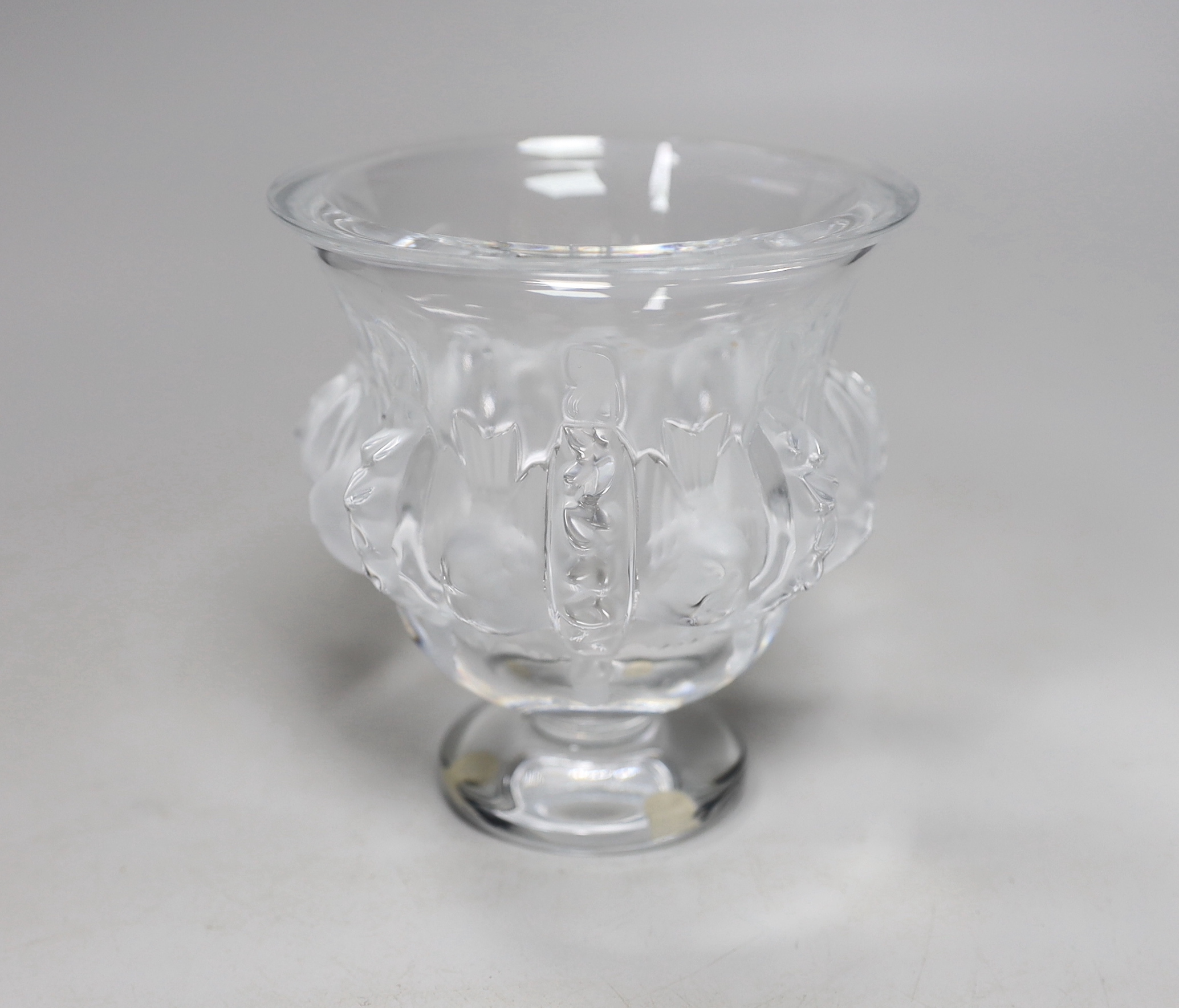 A Lalique glass Dampierre pedestal vase / bowl on a raised foot, 12.5cm high                                                                                                                                                