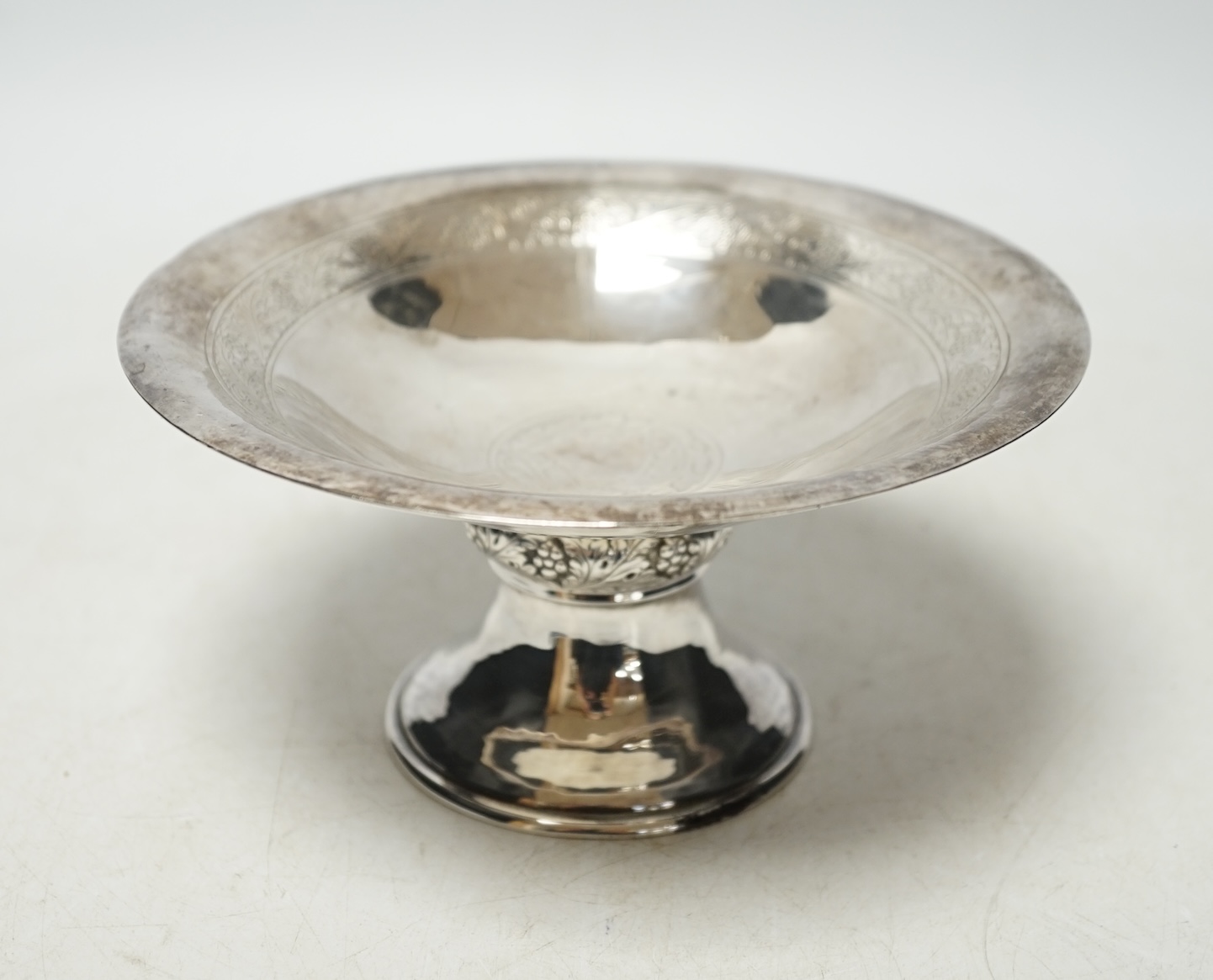 A George V silver pedestal bowl, by Searle & Co, London, 1934, diameter 15.1cm, 7.2oz. Condition - fair                                                                                                                     