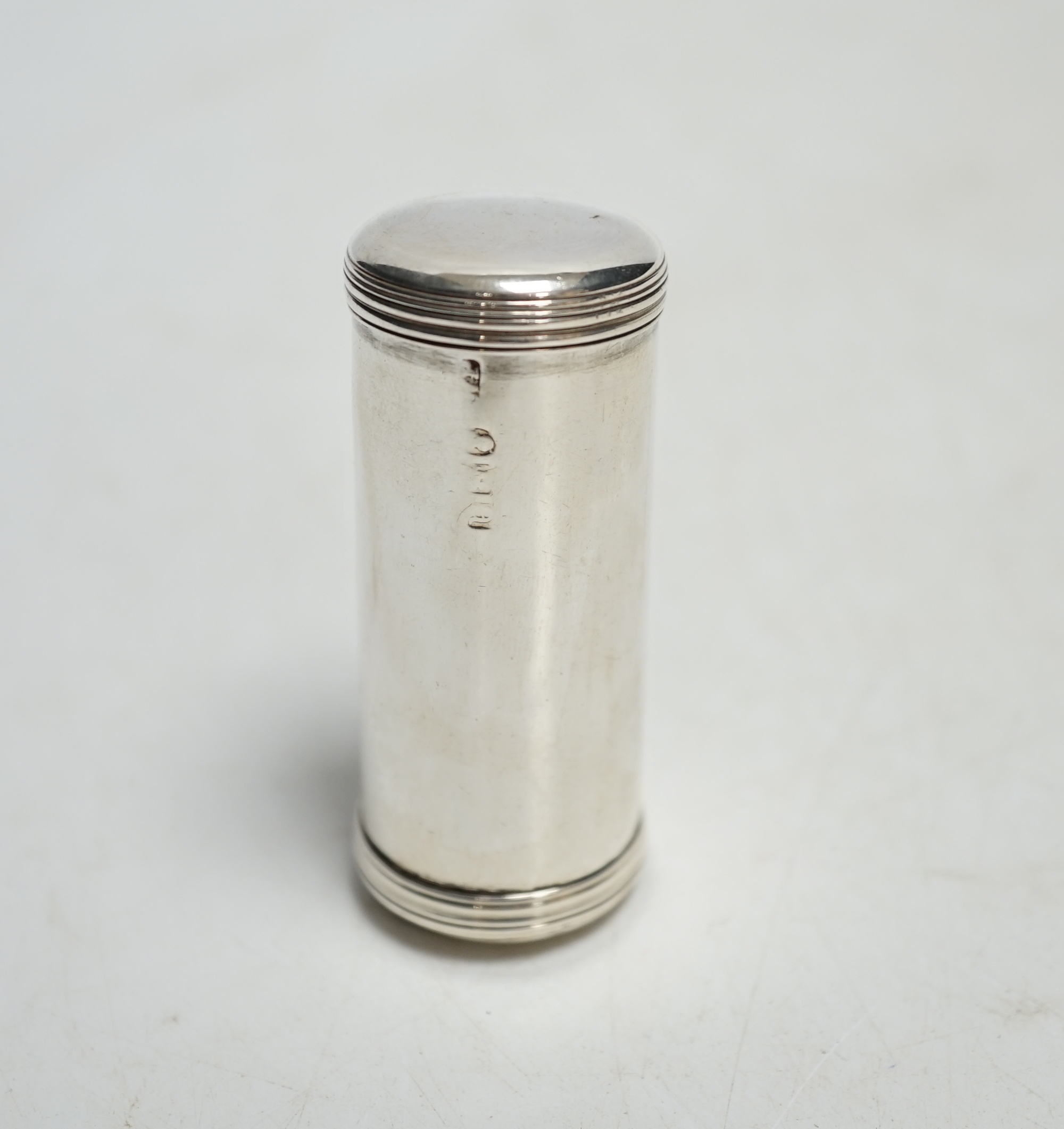 A late George III silver cylindrical nutmeg grater, William Parker, London, 1816. Condition - fair                                                                                                                          