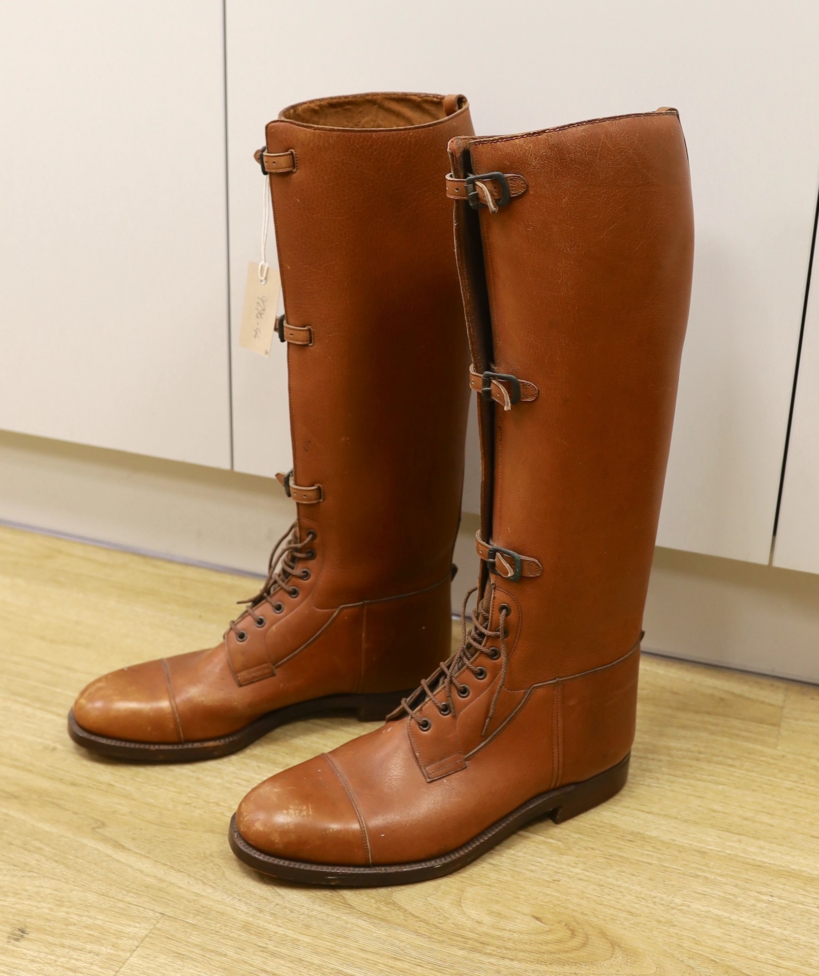 A pair of Gentleman’s brown leather riding boots, size approx. 10, from heel 51cms high                                                                                                                                     