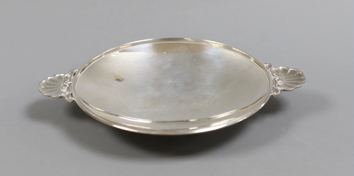 A Georg Jensen sterling two handled shallow dish, dessin no. 355H, 16cm, 4.5oz.                                                                                                                                             