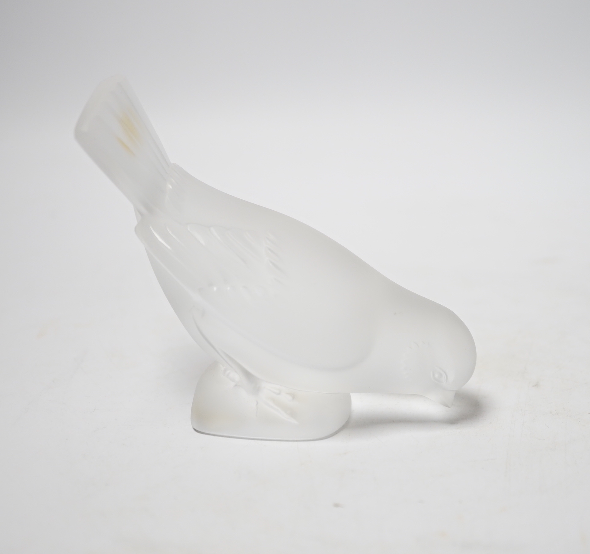 A modern Lalique frosted glass model of a bird, 10cm tall                                                                                                                                                                   