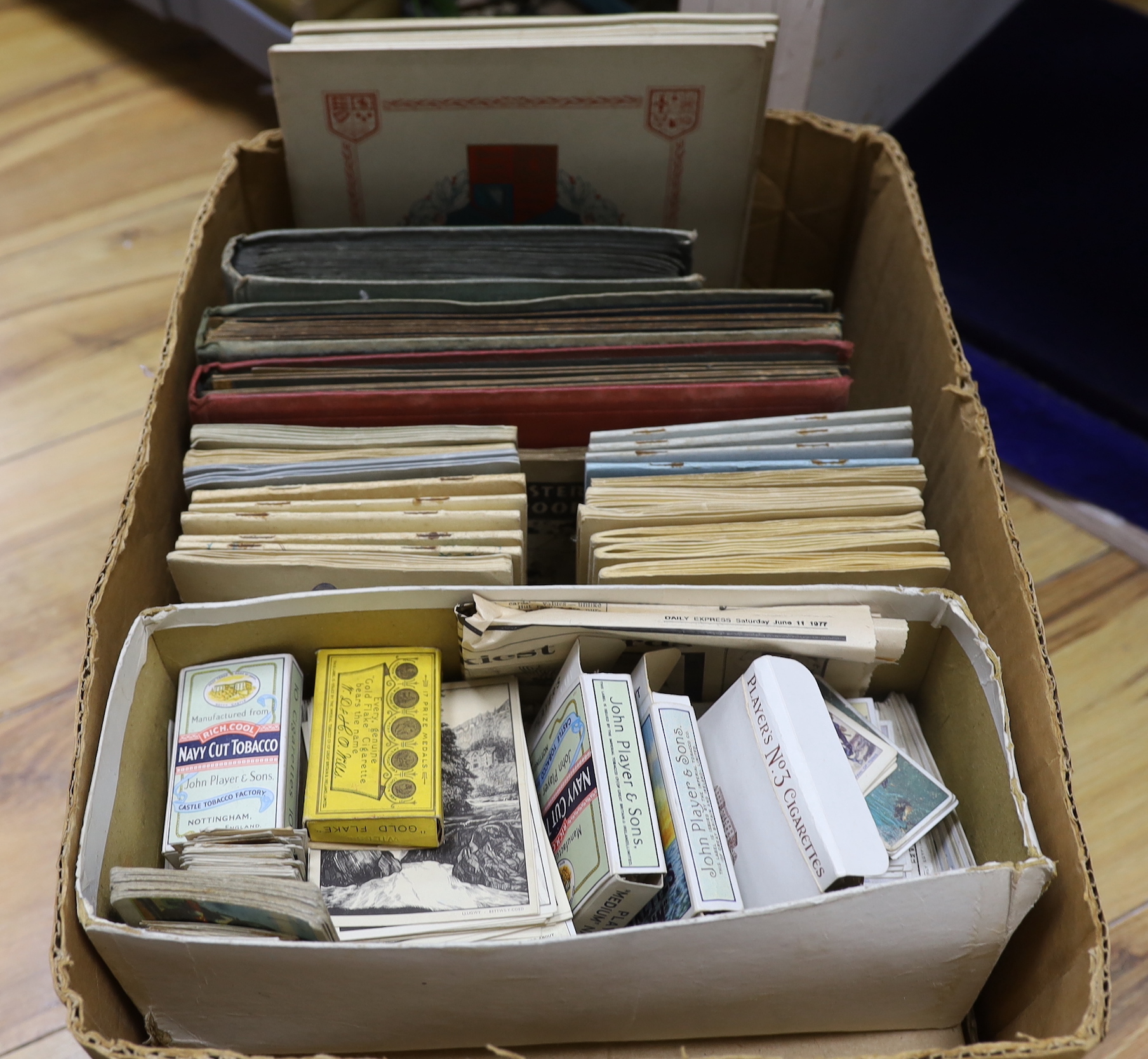 An extensive collection of cigarette cards from 1930's and later                                                                                                                                                            