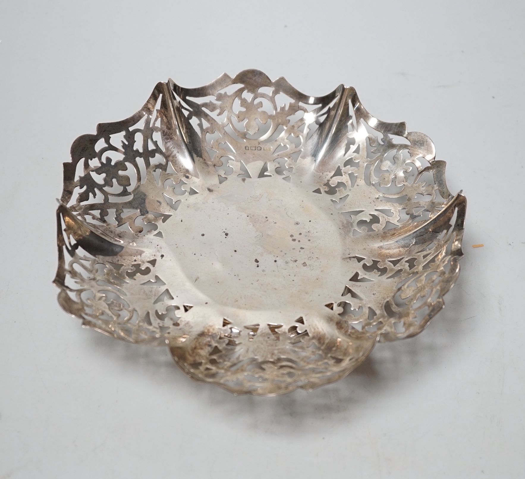 A George VI pierced silver shallow dish, Viners Ltd, Sheffield, 1936, diameter 18.1cm, 6.4oz.                                                                                                                               