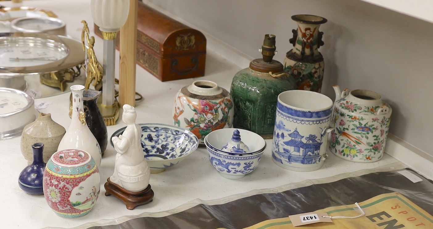 A group of Chinese porcelain vases, jars, bowls, etc, tallest item 25cms high                                                                                                                                               