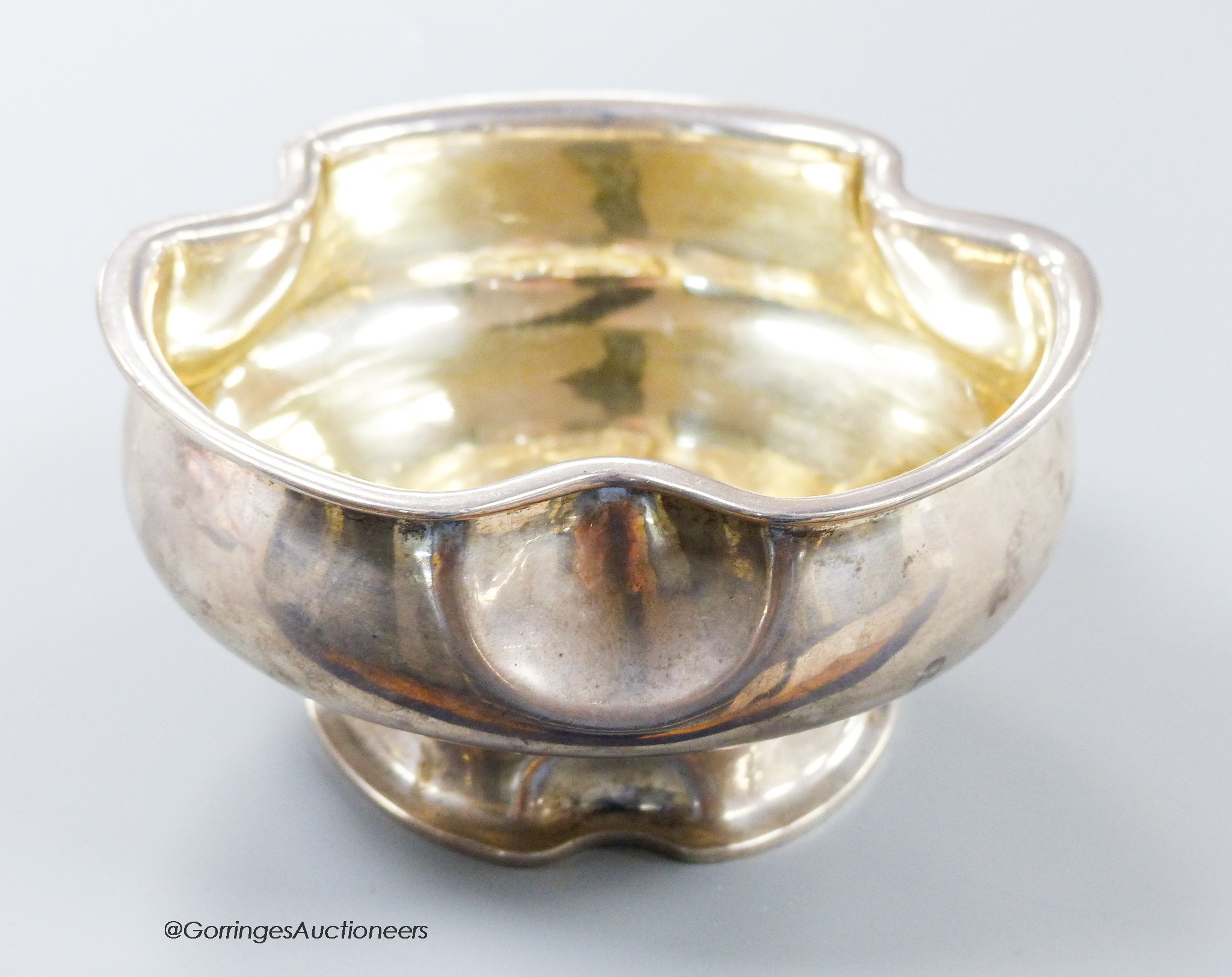 A late 19th century Russian 84 zolotnik pedestal bowl, with pinched border, assay master Alexander Syeveyer, 1893, master KL, diameter 11.5cm, 7.5oz.                                                                       