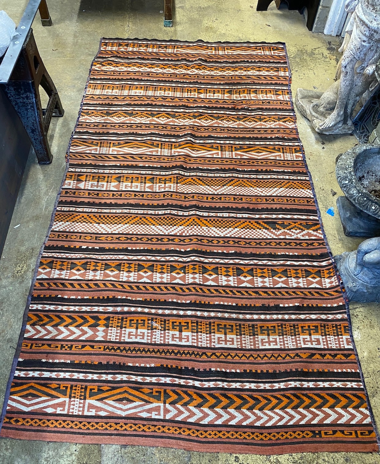 A geometric Kilim flatweave carpet, approx. 340 x 180cm                                                                                                                                                                     