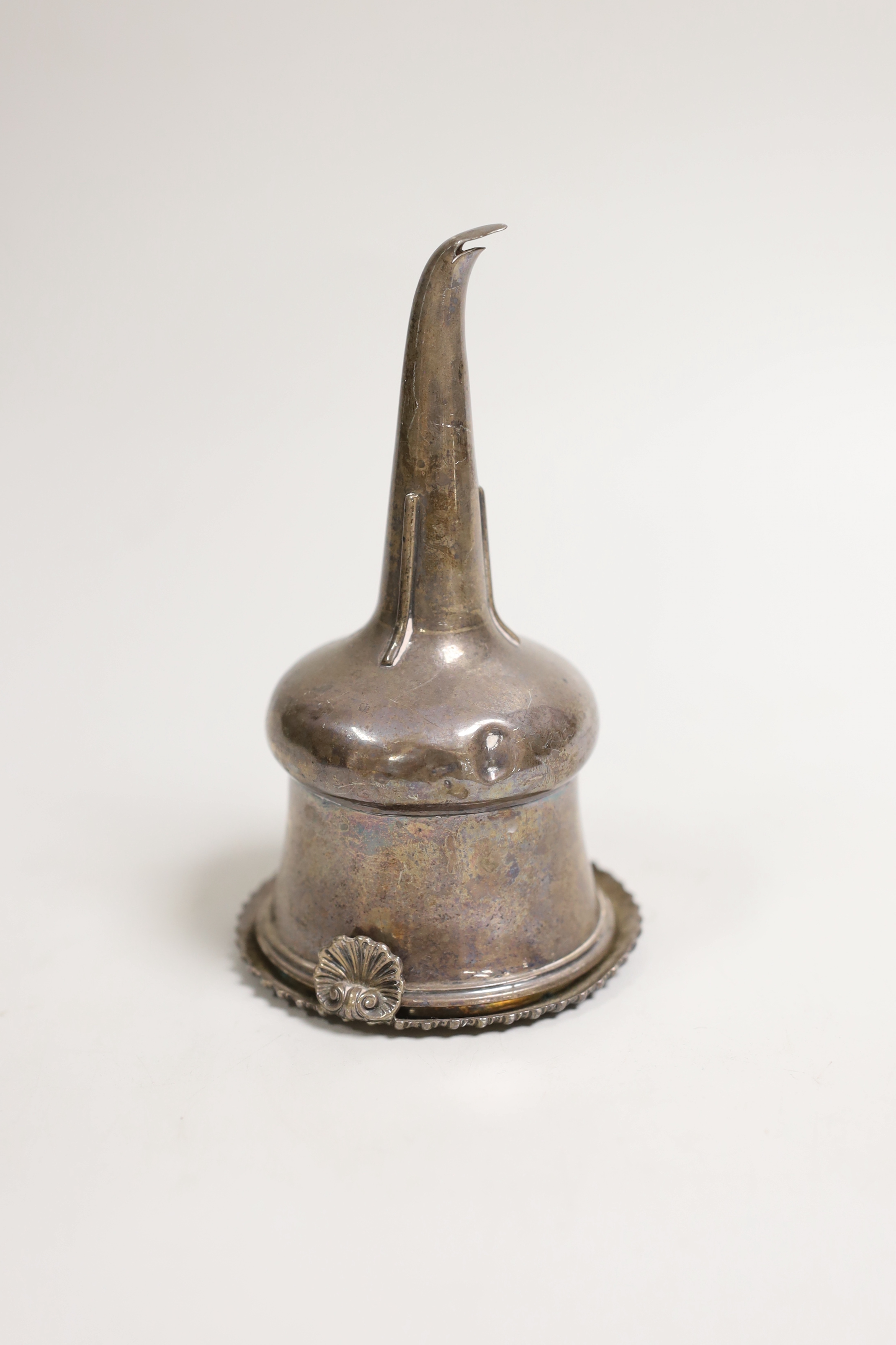A George III silver wine funnel, with gadrooned border, marks rubbed, possibly Emes & Barnard, circa 1810, 14.1cm, 5.4oz.                                                                                                   